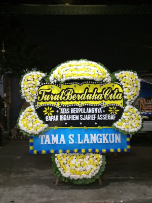 Papan Bunga Duka di Kebonsari